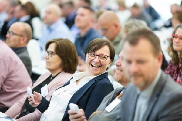 Best Practices for Making Contacts at Networking Events networking event